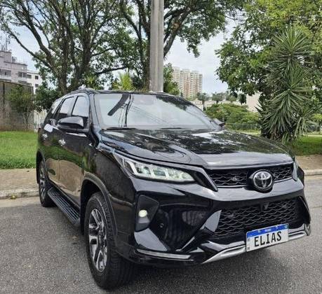 TOYOTA HILUX SW4 2.8 D-4D TURBO DIESEL DIAMOND 7L 4X4 AUTOMÁTICO